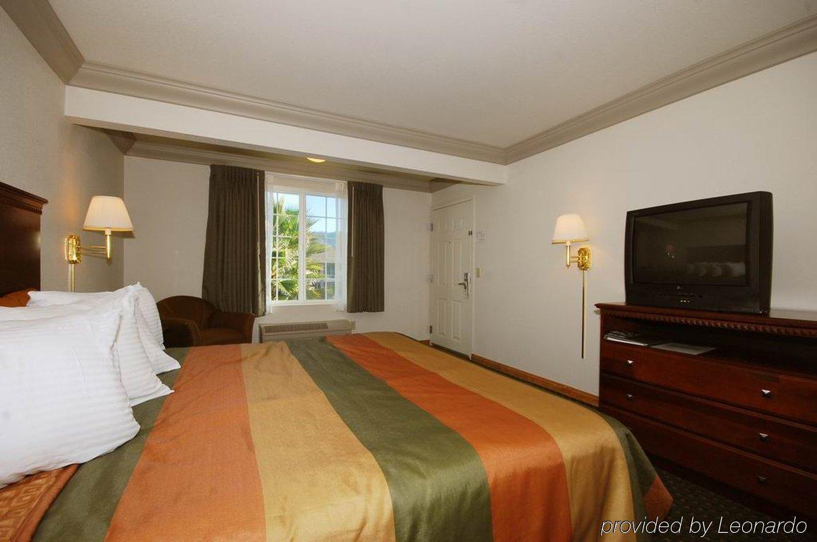 Cloverdale Wine Country Inn & Suites Zimmer foto